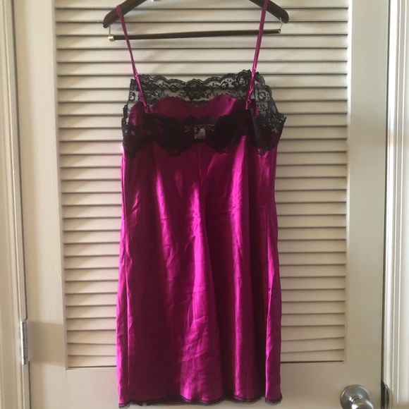 Victoria’s Secret Raspberry Purple black slip chemise M - Picture 11 of 11